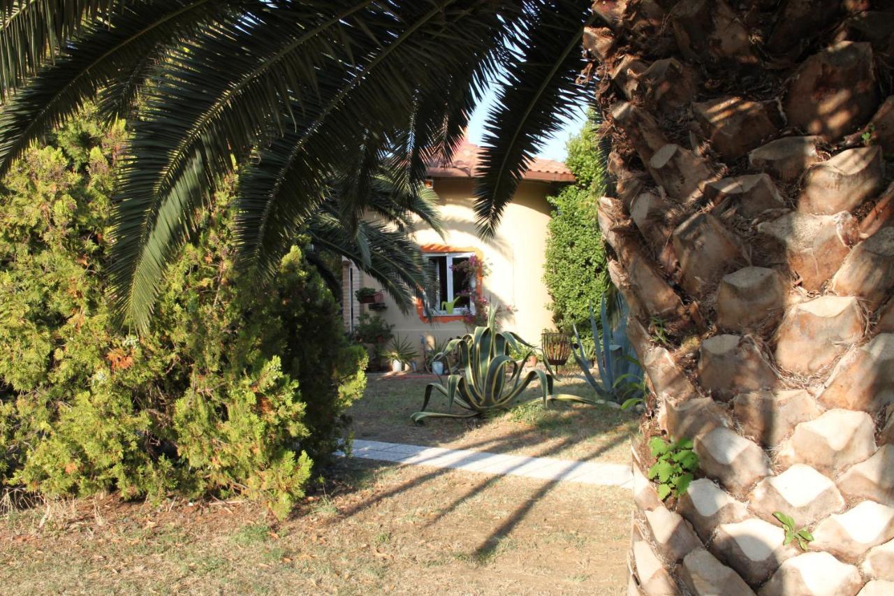 Gasthaus Country-House Pecora Nera Mosciano SantʼAngelo Exterior foto