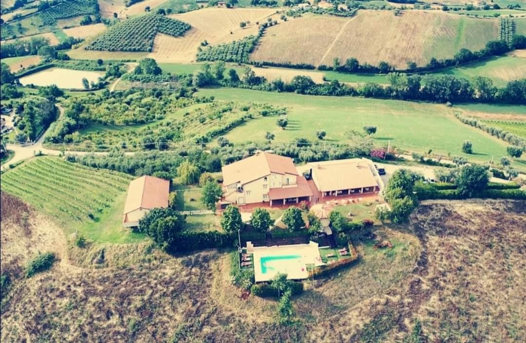 Gasthaus Country-House Pecora Nera Mosciano SantʼAngelo Exterior foto